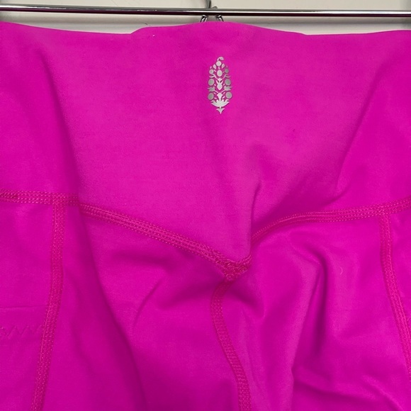 Free People Solid Wave Rider Legging In Living Magenta XS - Picture 4 of 8